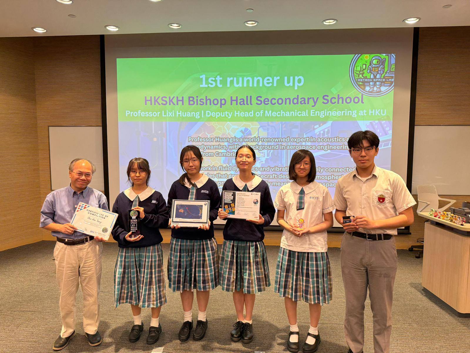 恭喜本校學生在國際太空編程比賽中榮獲亞軍，獲得在國際太空站中的飛行狀態時數！