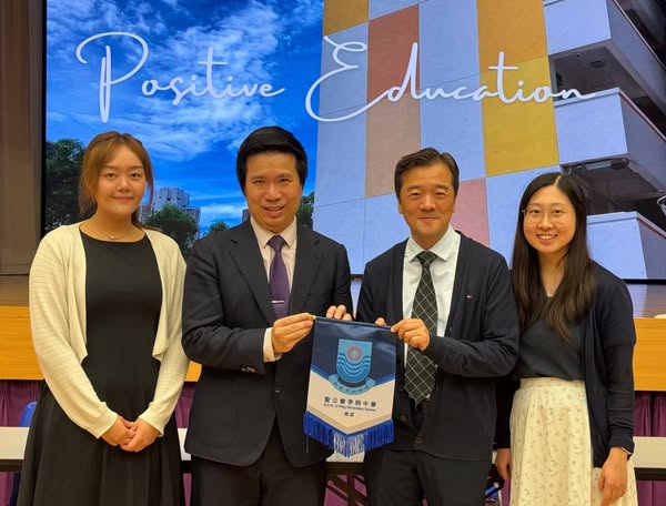 本校榮幸獲得聖公會李炳中學的邀請，以「正向心靈、豐盛旅程」為主題，分享我們在推行正向教育方面的發展及兩個充滿正向元素的特色課程。