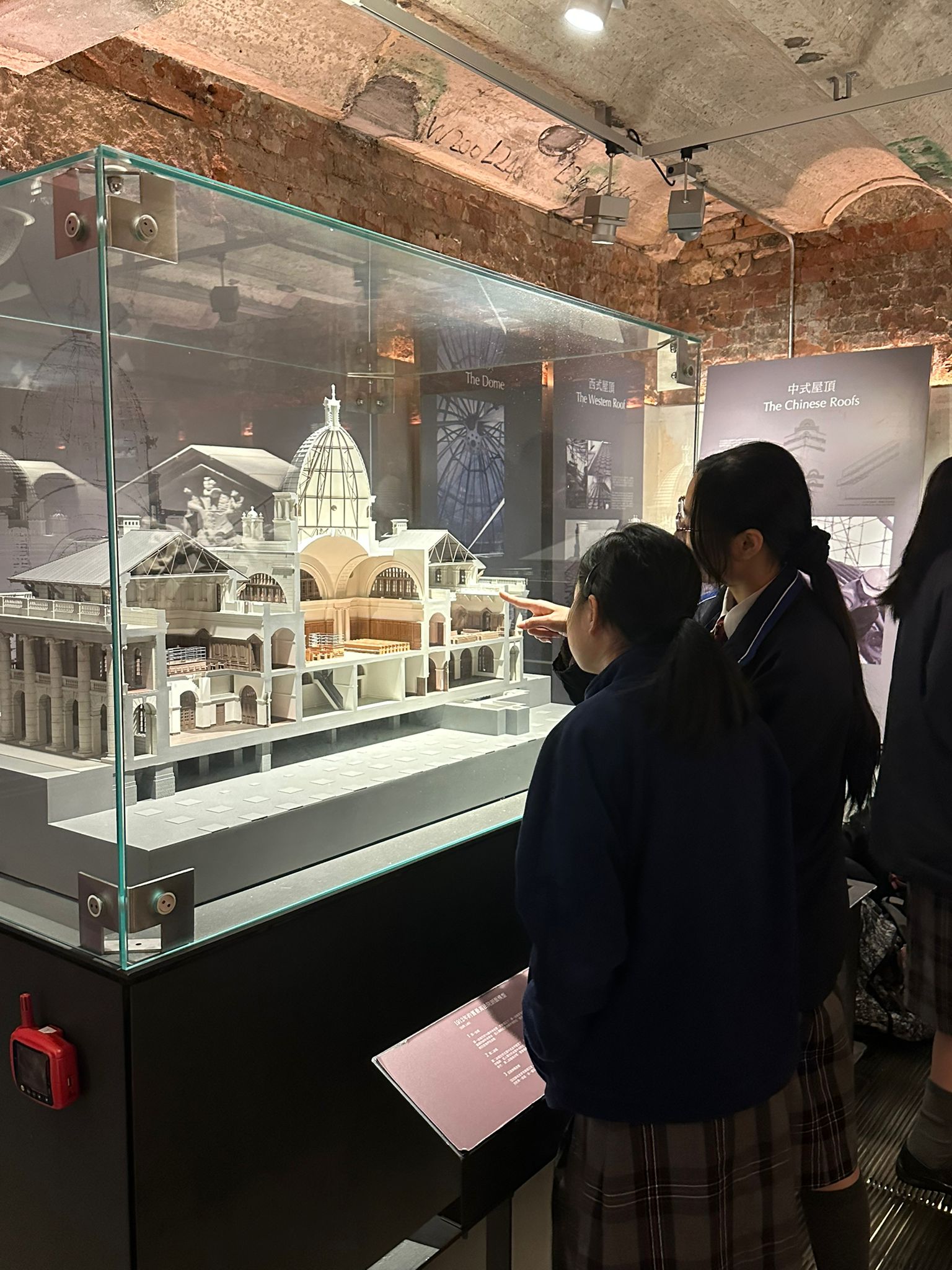 本校公民與社會發展科帶領中四級同學參觀終審法院，提高學生對司法機構歷史和運作的認識 - 圖片 5