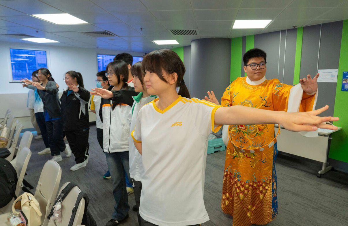 「何以中華」文化大使計劃的學生已完成計劃在第三層「優秀文化大使」涵蓋的本地考察及「非常粵劇」深度體驗工作坊 - 圖片 2