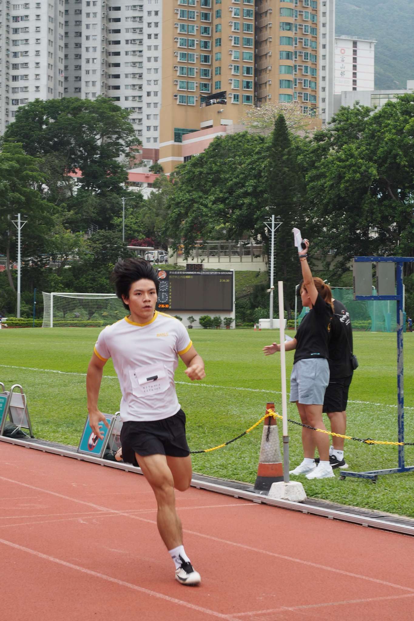 本年度陸運會於5月初舉行，縱然活動期間遇上雨天，導致少部分賽事未能完成，但無損全場熱鬧歡樂的氣氛。 - 圖片 8