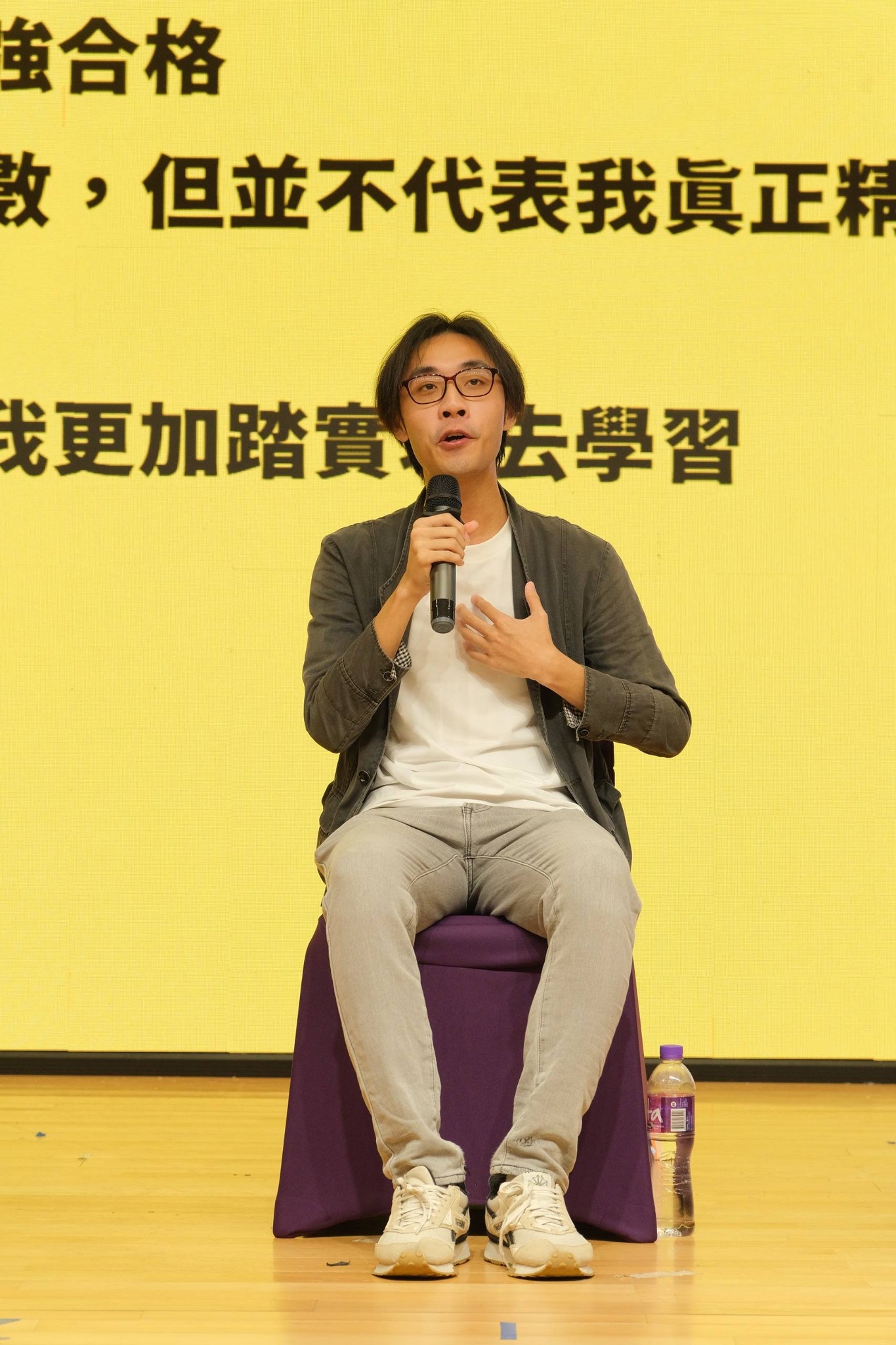 感謝龍銘進校友日前返回母校，與師弟妹分享升學經歷及學習英文心得 - 圖片 1